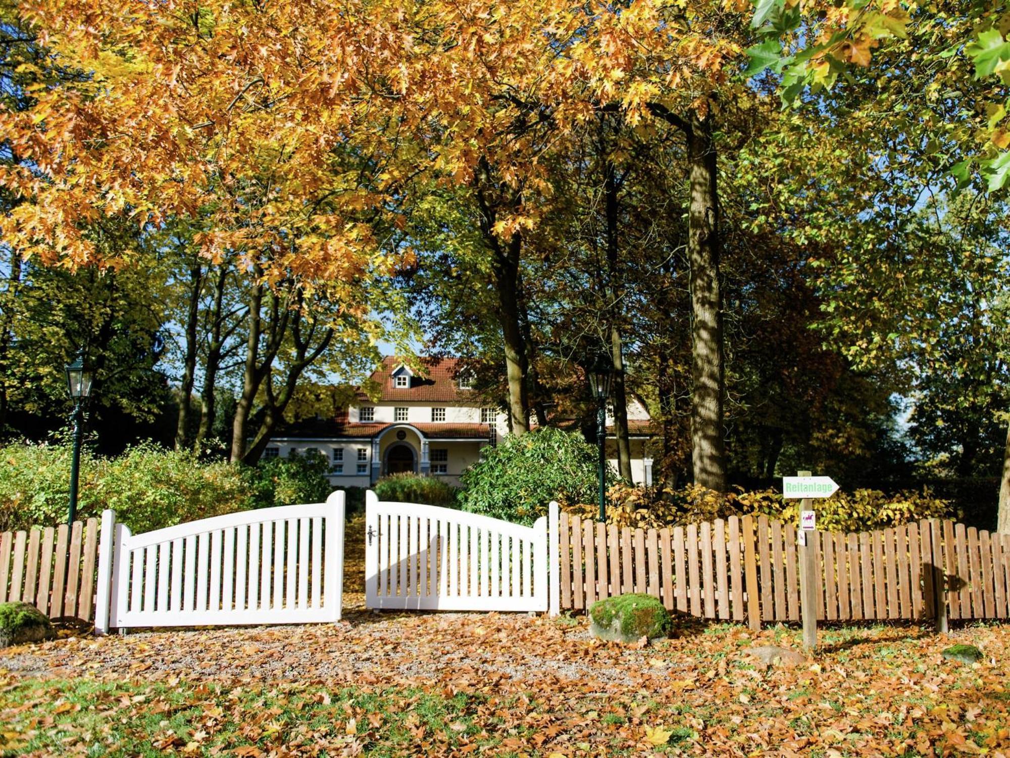 Cozy Holiday Home On A Horse Farm In The L Neburg Heath Eschede Exterior foto